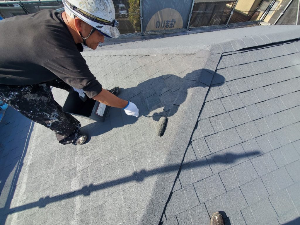 屋根板金の下塗り