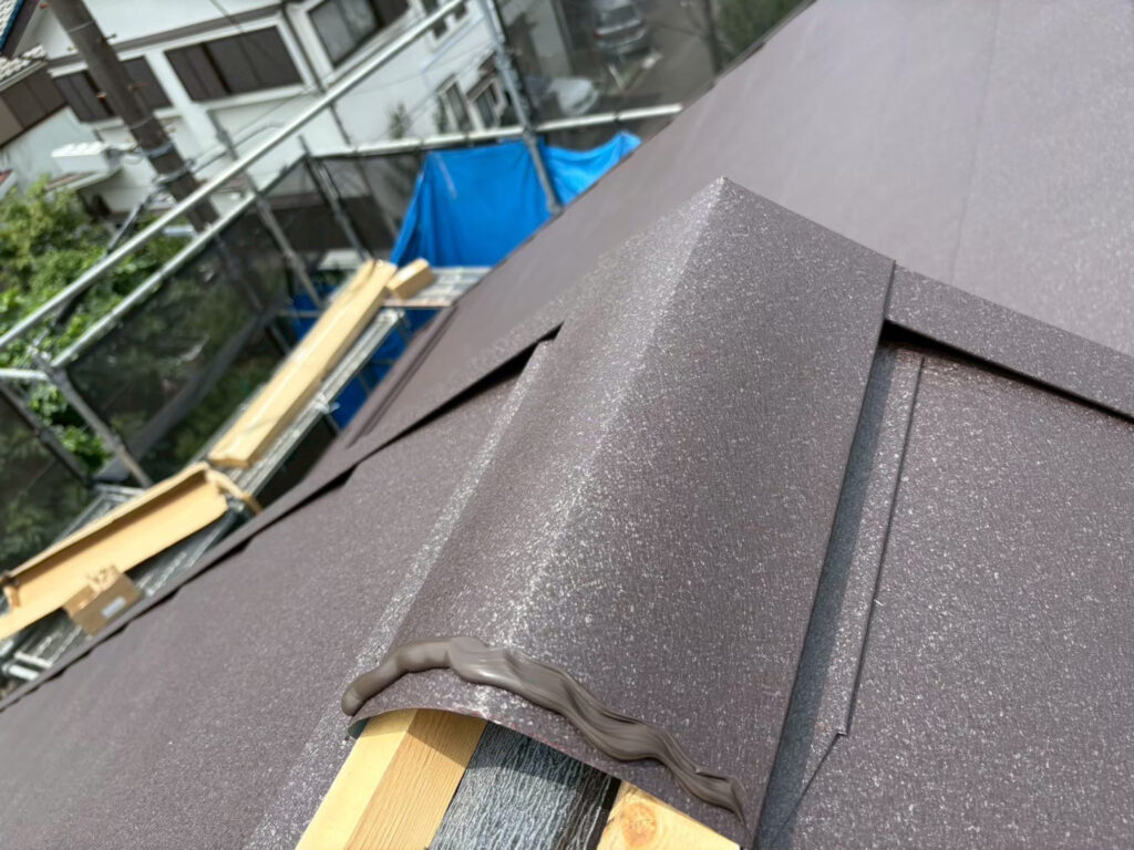 屋根カバー工法　
板金・役物取付